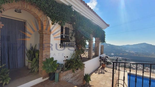 Chalet de 5 habitaciones en Cómpeta en venta con piscina garaje - 575.000 € (Ref: 9488246)