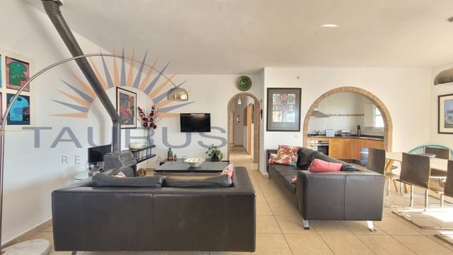 Chalet de 5 habitaciones en Cómpeta en venta con piscina garaje - 575.000 € (Ref: 9488246)