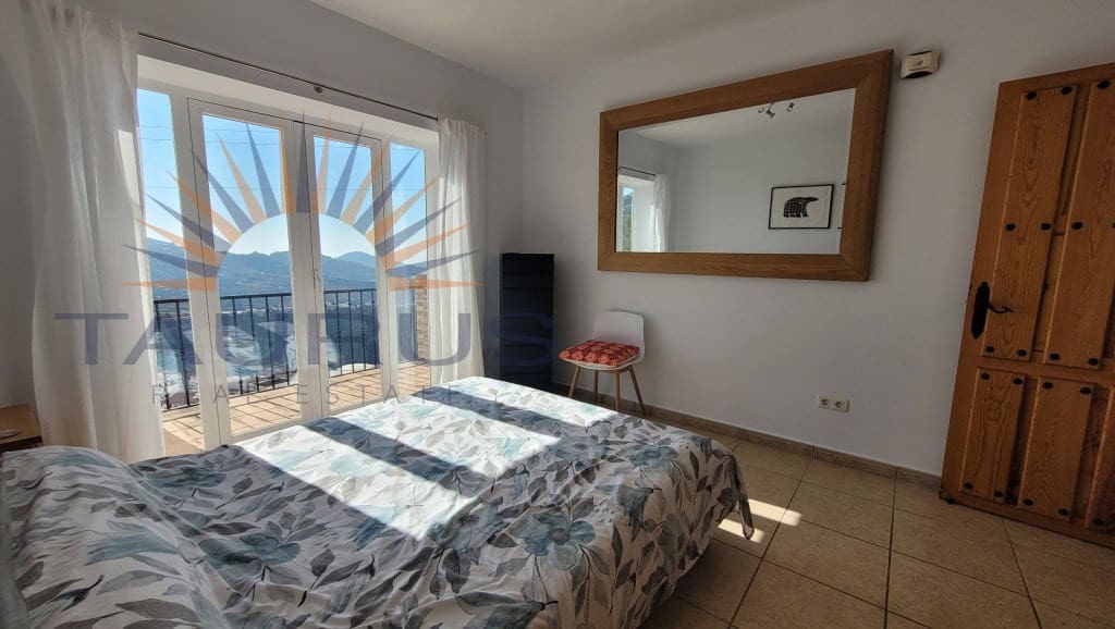 Chalet de 5 habitaciones en Cómpeta en venta con piscina garaje - 575.000 € (Ref: 9488246)