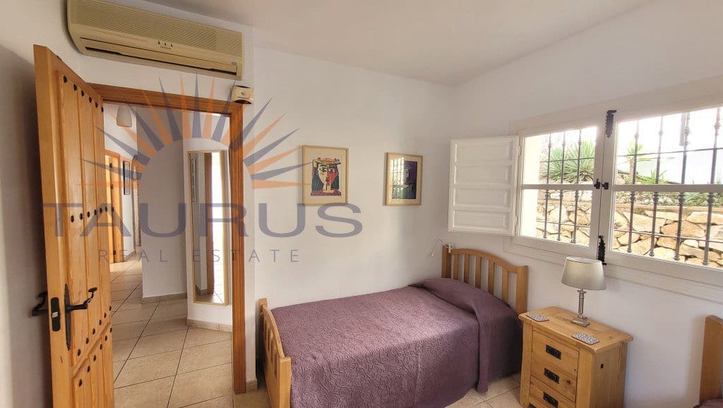 Chalet de 5 habitaciones en Cómpeta en venta con piscina garaje - 575.000 € (Ref: 9488246)