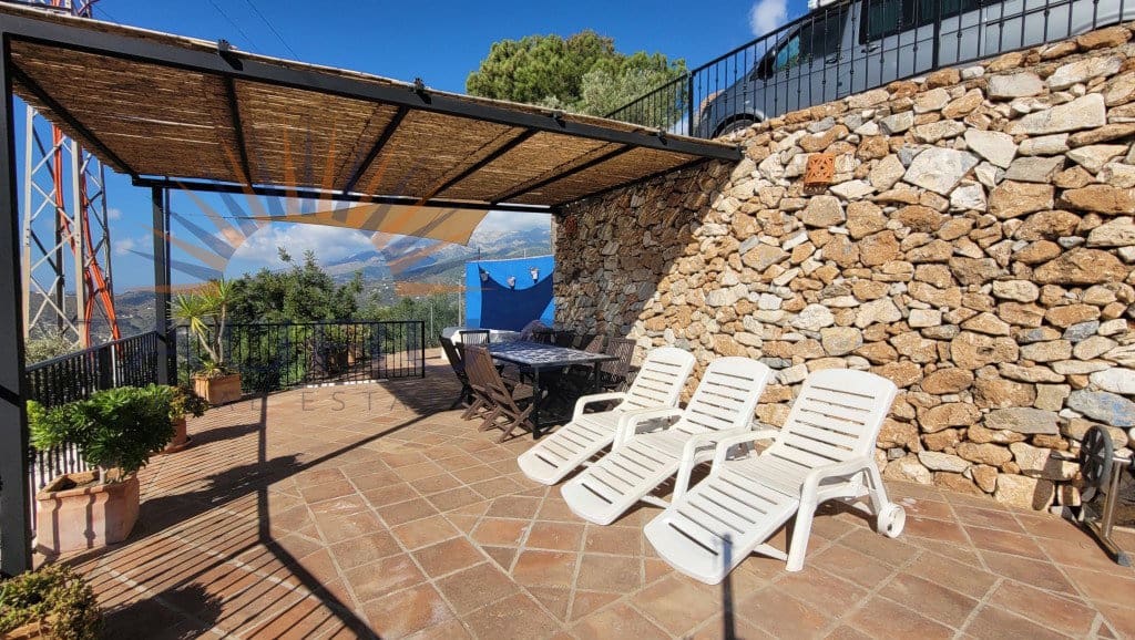 Chalet de 5 habitaciones en Cómpeta en venta con piscina garaje - 575.000 € (Ref: 9488246)