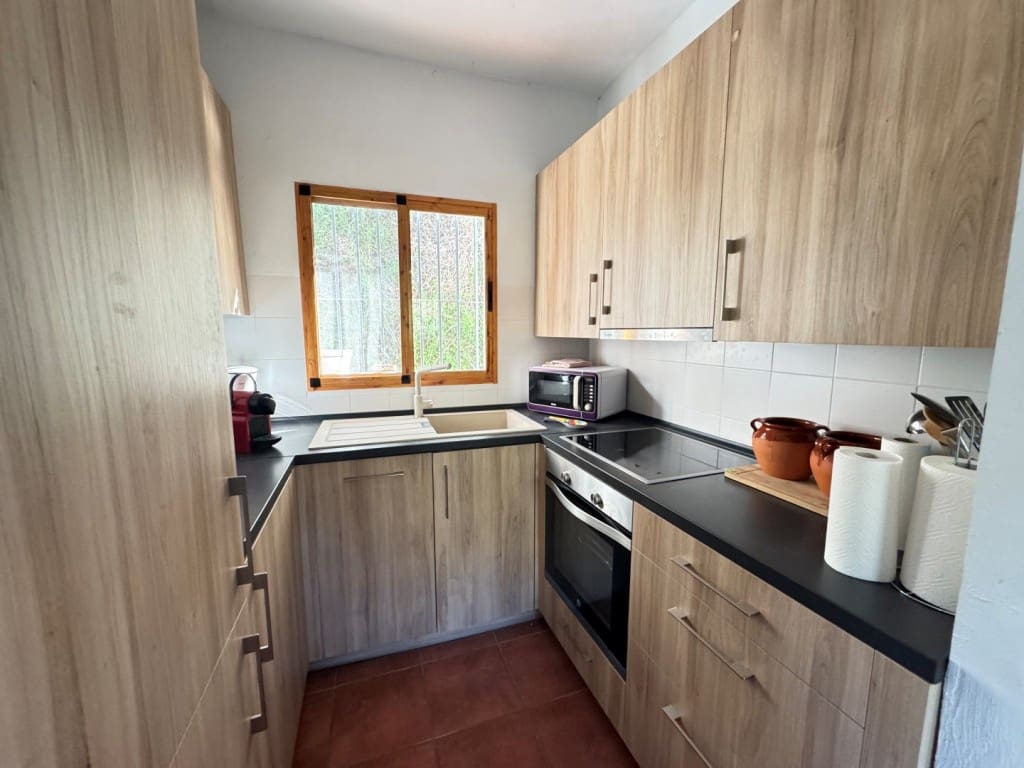 2 soveværelse Villa til salg i Competa med swimmingpool garage - € 279.000 (Ref: 9508654)