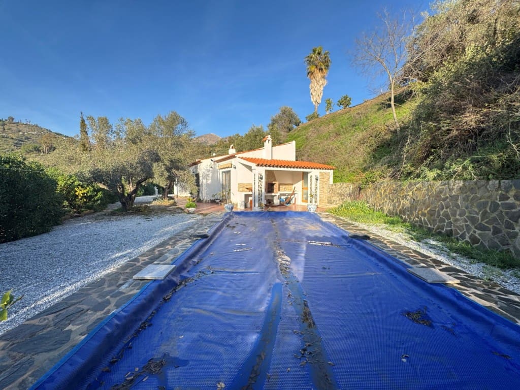 2 soveværelse Villa til salg i Competa med swimmingpool garage - € 279.000 (Ref: 9508654)