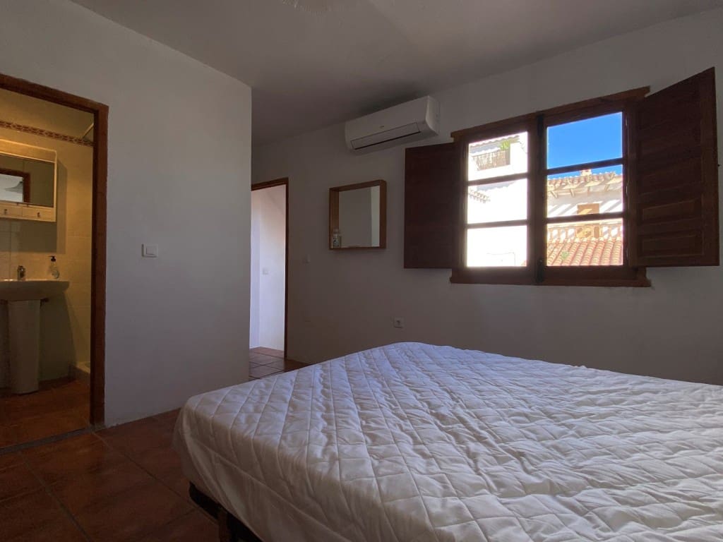 2 bedroom Townhouse for sale in Canillas de Aceituno - € 170,000 (Ref: 9508655)