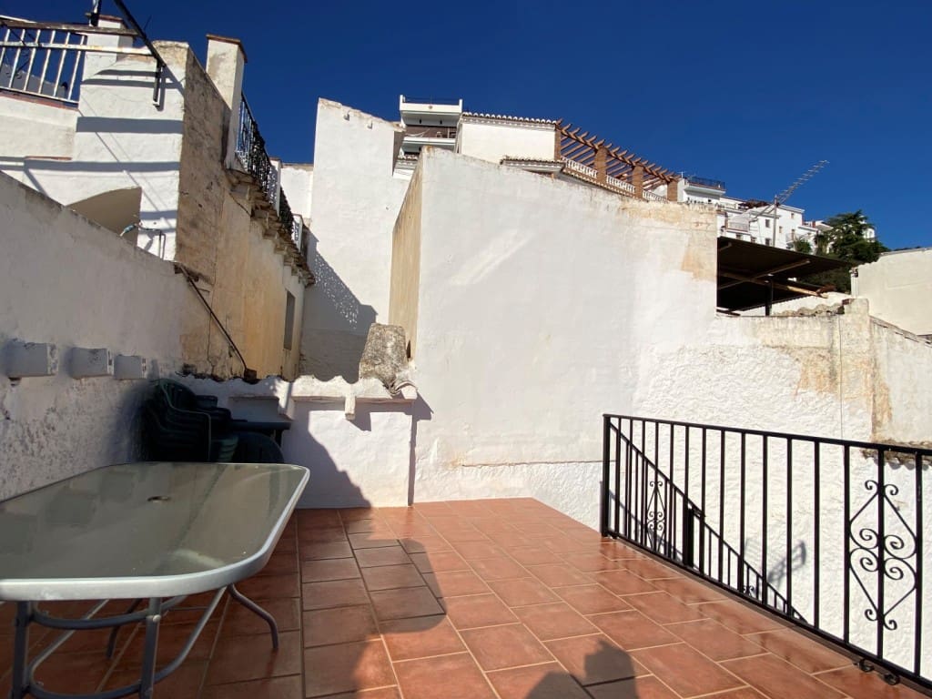 2 bedroom Townhouse for sale in Canillas de Aceituno - € 170,000 (Ref: 9508655)