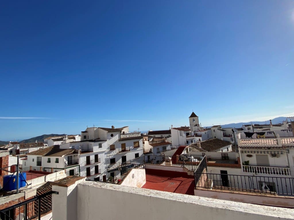 2 bedroom Townhouse for sale in Canillas de Aceituno - € 170,000 (Ref: 9508655)