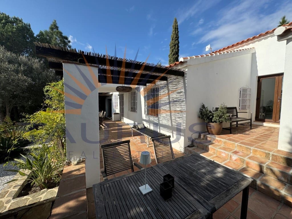 4 quarto Moradia para venda em Sayalonga com piscina - 798 000 € (Ref: 9524098)