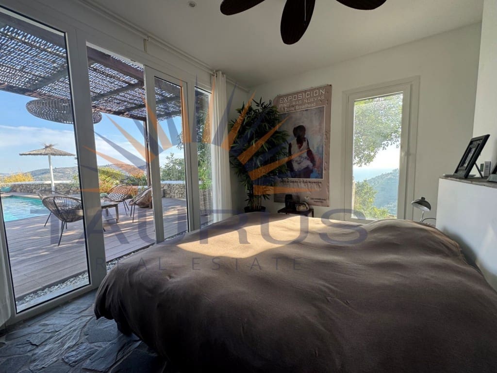 4 quarto Moradia para venda em Sayalonga com piscina - 798 000 € (Ref: 9524098)