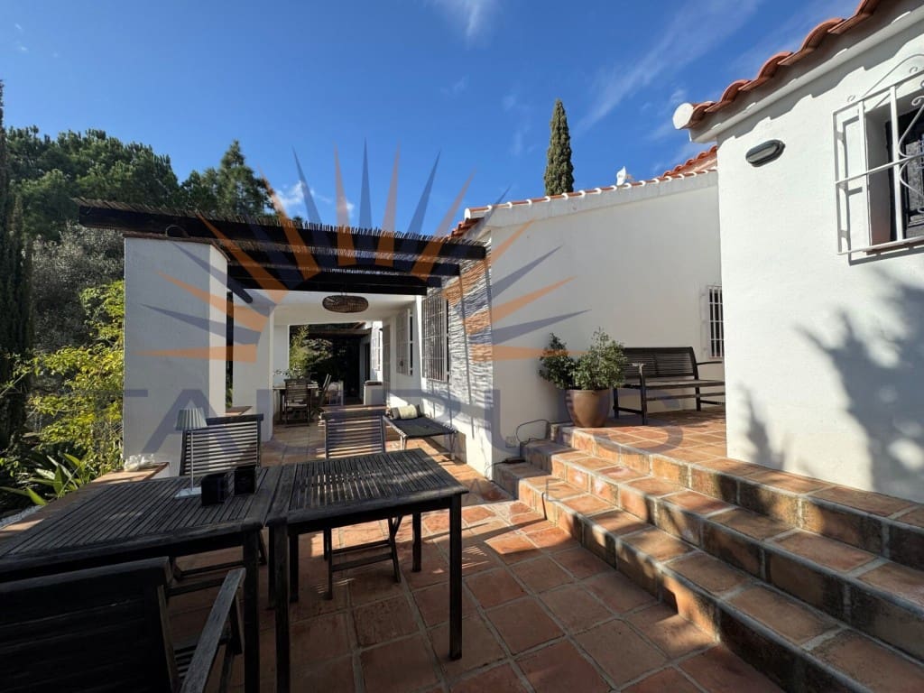 4 quarto Moradia para venda em Sayalonga com piscina - 798 000 € (Ref: 9524098)