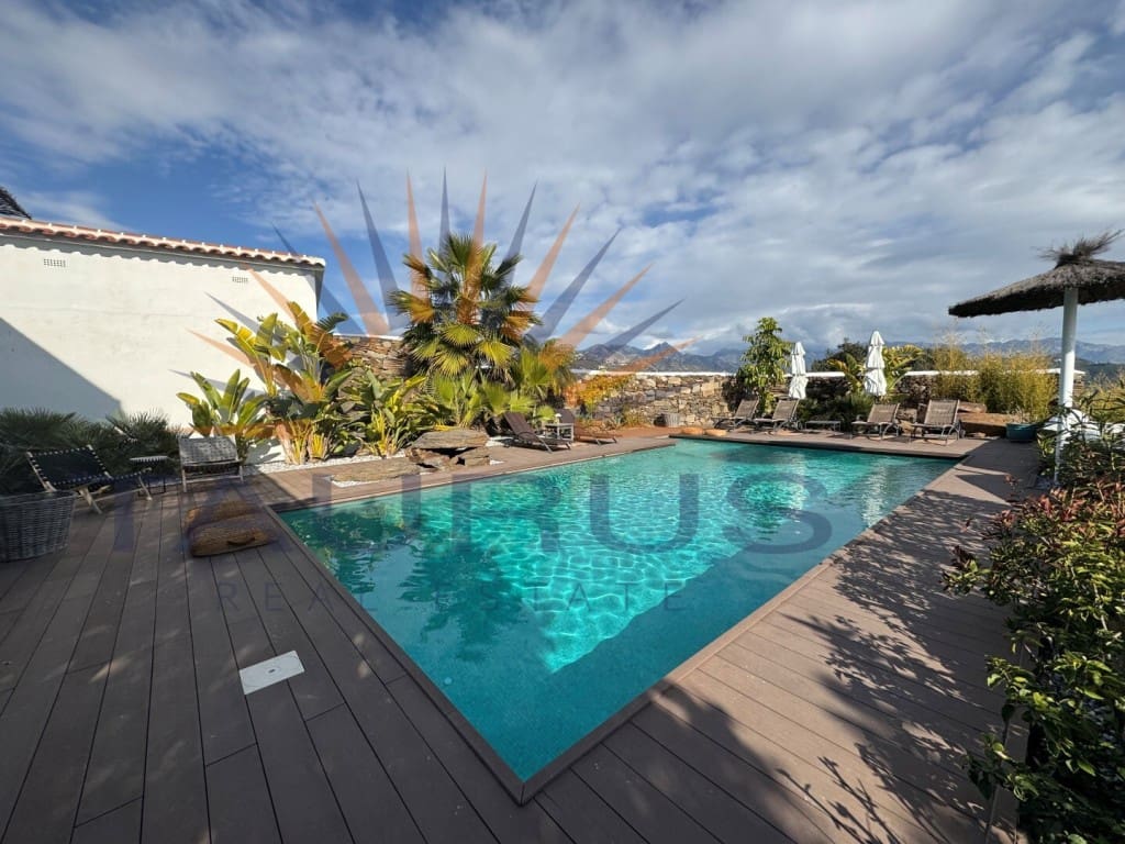 4 quarto Moradia para venda em Sayalonga com piscina - 798 000 € (Ref: 9524098)