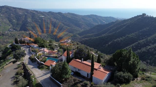 4 quarto Moradia para venda em Sayalonga com piscina - 798 000 € (Ref: 9524098)