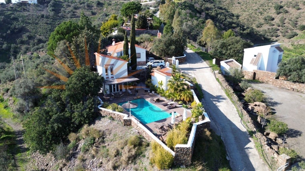 4 quarto Moradia para venda em Sayalonga com piscina - 798 000 € (Ref: 9524098)