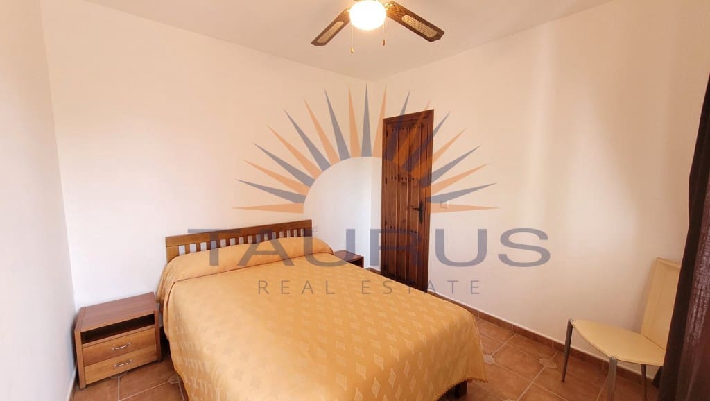 4 soveværelse Villa til salg i Competa med swimmingpool - € 465.000 (Ref: 9533463)