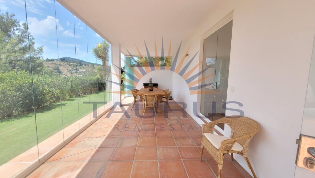 4 soveværelse Villa til salg i Competa med swimmingpool - € 465.000 (Ref: 9533463)