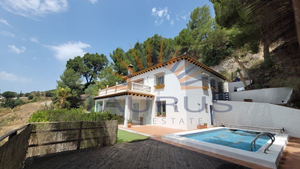 4 soveværelse Villa til salg i Competa med swimmingpool - € 465.000 (Ref: 9533463)