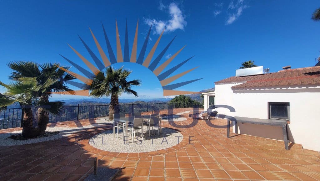 3 bedroom Villa for sale in Competa with garage - € 430,000 (Ref: 9533464)