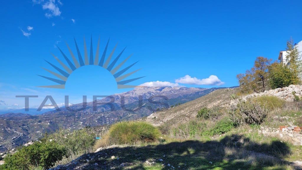 3 bedroom Villa for sale in Competa with garage - € 430,000 (Ref: 9533464)