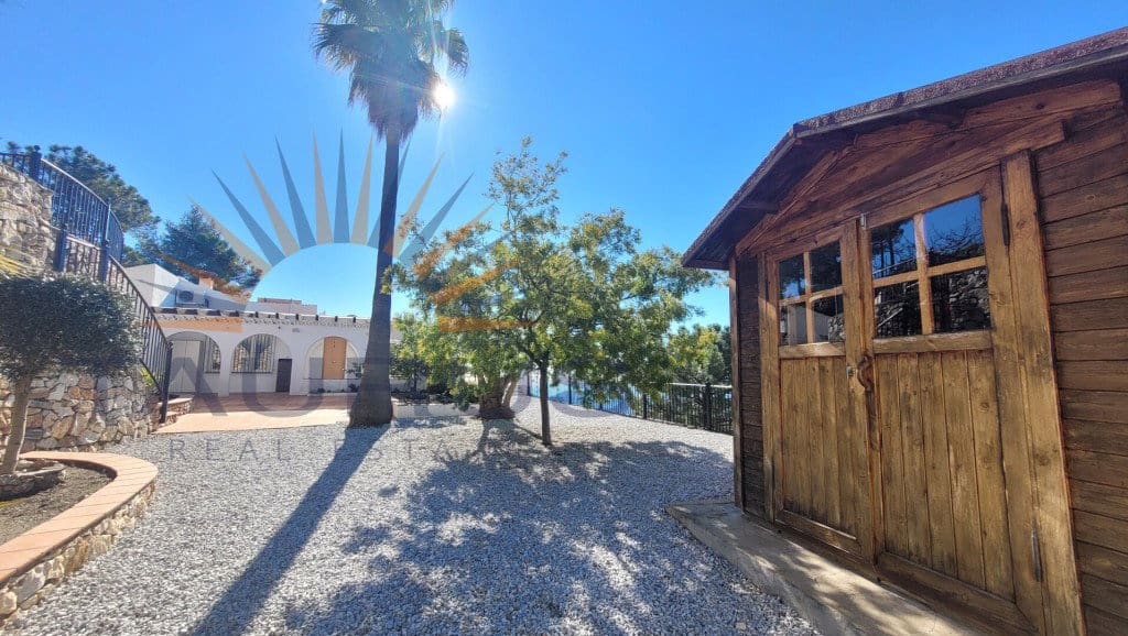 3 bedroom Villa for sale in Competa with garage - € 430,000 (Ref: 9533464)