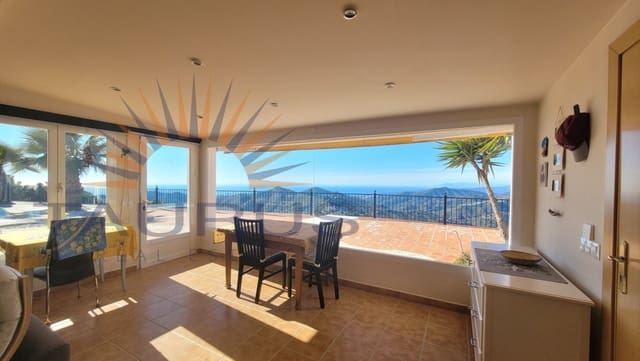 Chalet de 3 habitaciones en Cómpeta en venta - 430.000 € (Ref: 9533464)
