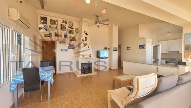 Chalet de 3 habitaciones en Cómpeta en venta - 430.000 € (Ref: 9533464)