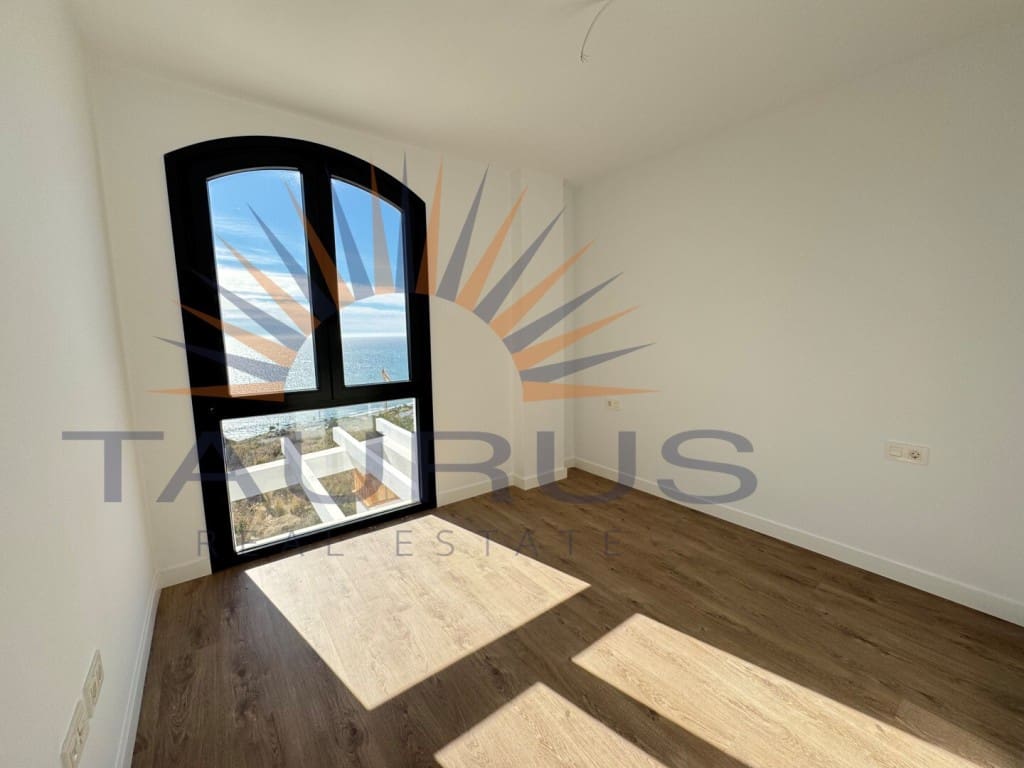 2 sypialnia Dom na sprzedaż w Torrox-Costa z basenem garażem - 347 000 € (Ref: 9533465)