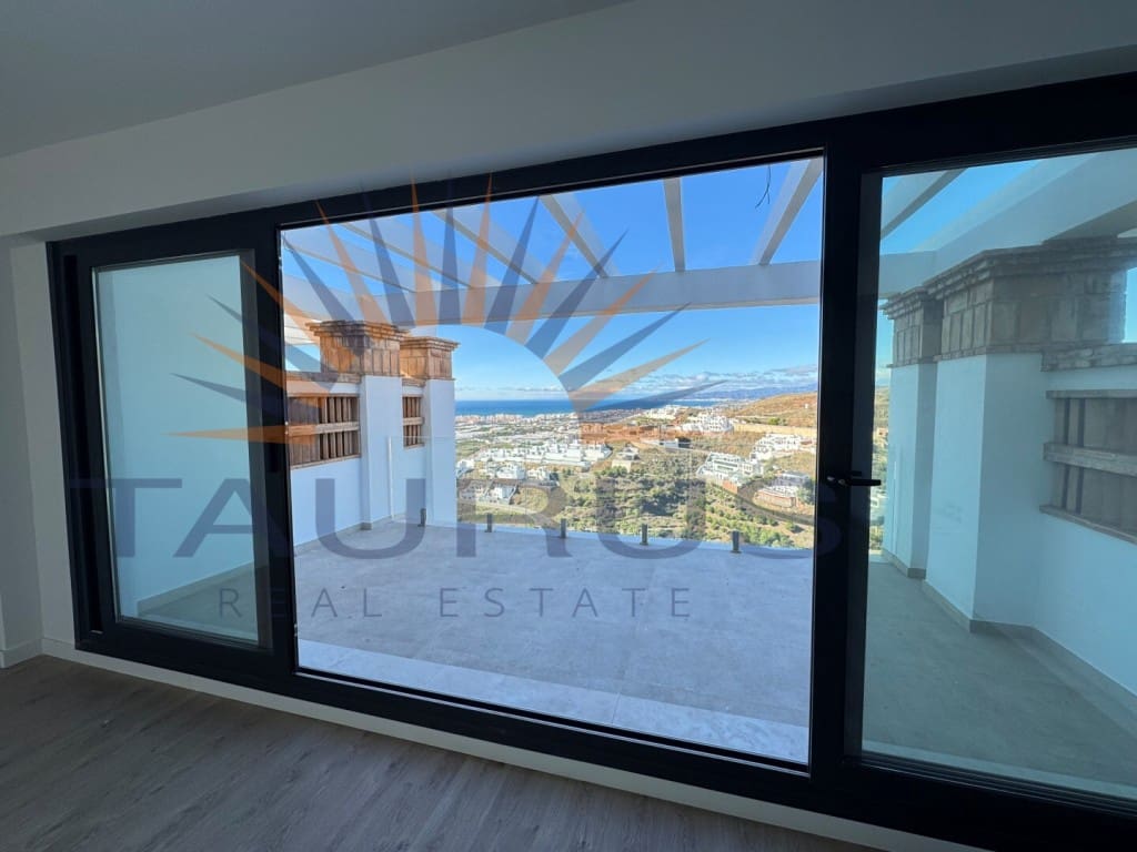 2 sypialnia Dom na sprzedaż w Torrox-Costa z basenem garażem - 347 000 € (Ref: 9533465)