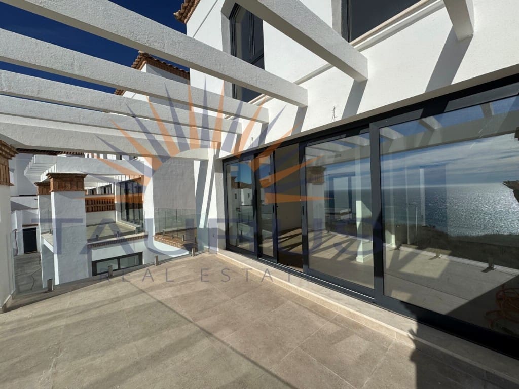 2 sypialnia Dom na sprzedaż w Torrox-Costa z basenem garażem - 347 000 € (Ref: 9533465)