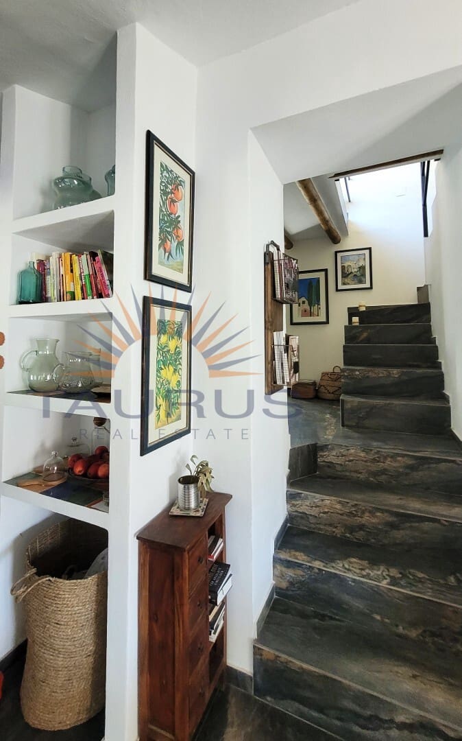 3 quarto Moradia para venda em Competa com piscina garagem - 1 000 000 € (Ref: 9551192)