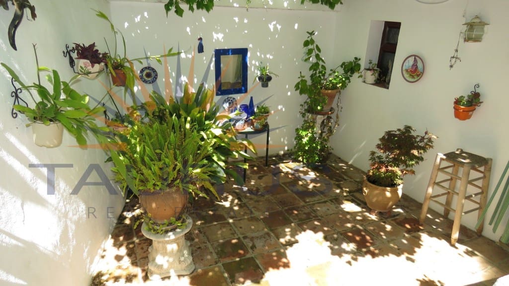 3 quarto Moradia para venda em Competa com piscina garagem - 1 000 000 € (Ref: 9551192)