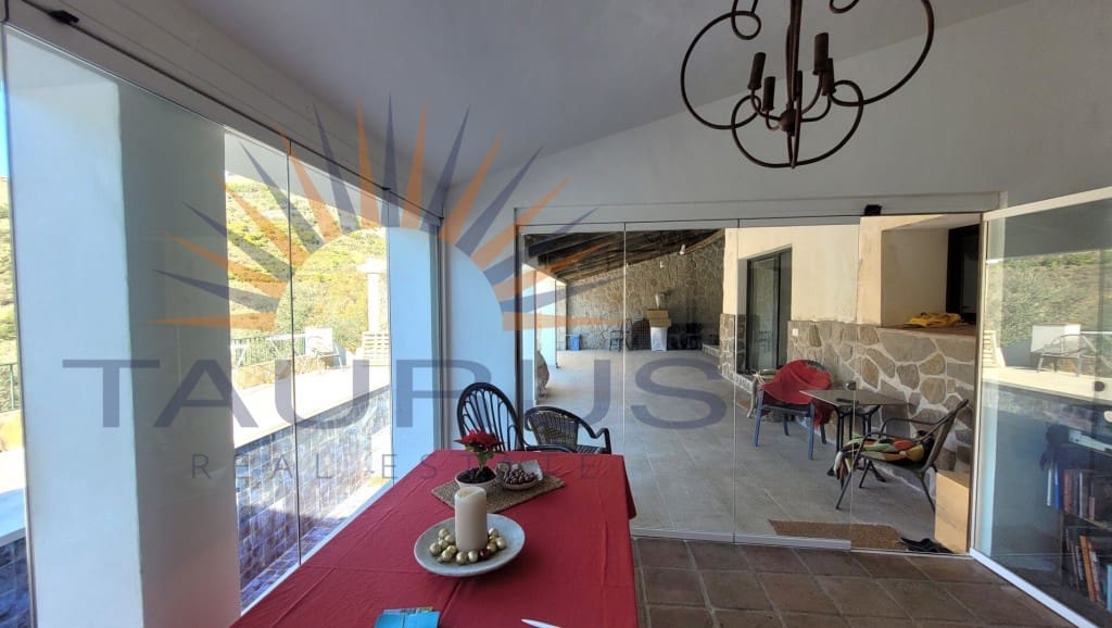 3 quarto Moradia para venda em Competa com piscina garagem - 1 000 000 € (Ref: 9551192)