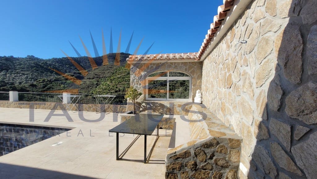 3 quarto Moradia para venda em Competa com piscina garagem - 1 000 000 € (Ref: 9551192)