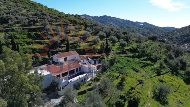 3 chambre Villa/Maison à vendre à Cómpeta avec piscine garage - 1 100 000 € (Ref: 9551192)