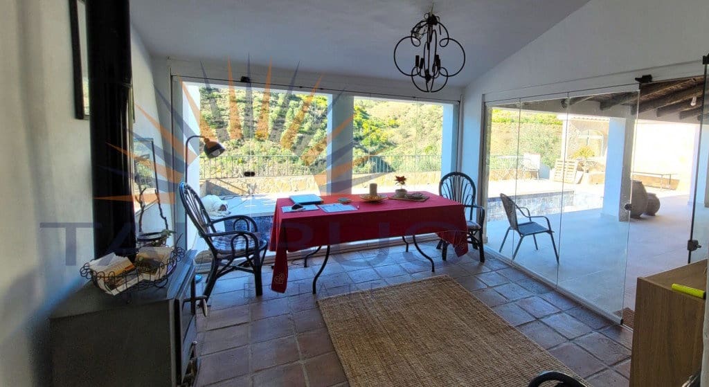 3 bedroom Villa for sale in Competa with pool garage - € 1,100,000 (Ref: 9551192)