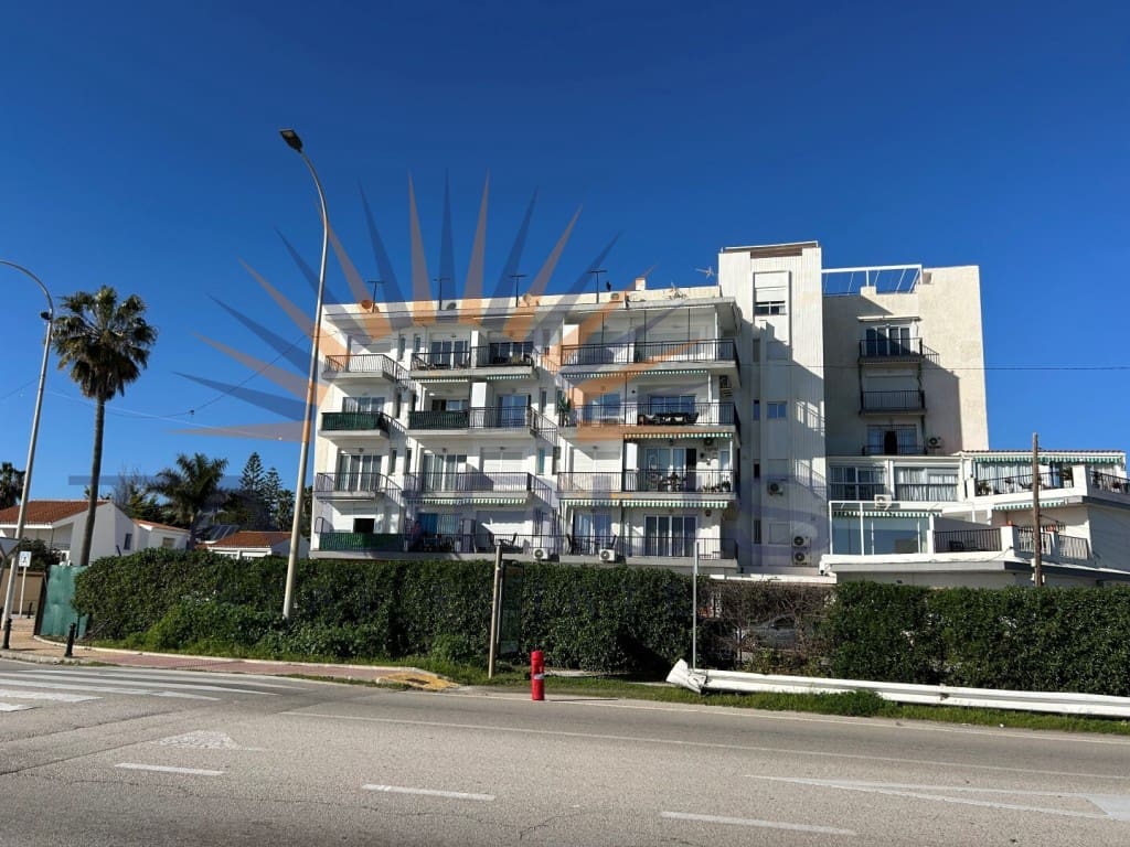 2 slaapkamer Appartement te koop in Chilches met zwembad garage - € 295.000 (Ref: 9599354)