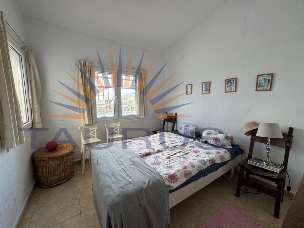 4 bedroom Villa for sale in Competa with pool garage - € 599,000 (Ref: 9615346)