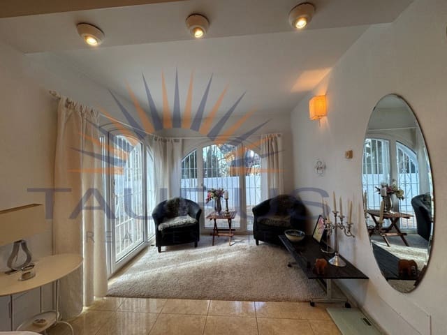 4 slaapkamer Villa te koop in Cómpeta met zwembad garage - € 575.000 (Ref: 9615346)