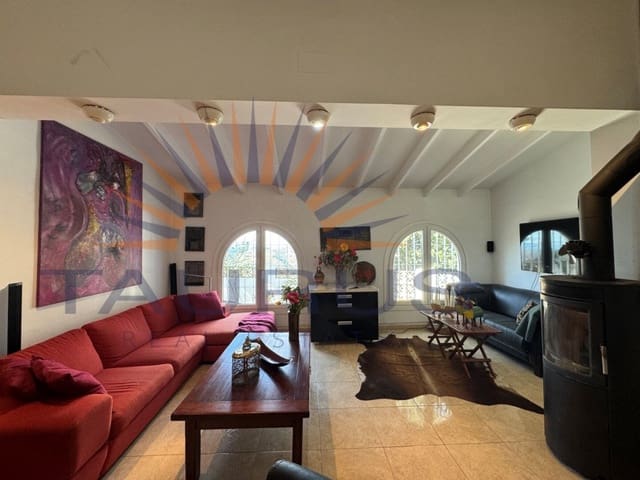 4 slaapkamer Villa te koop in Cómpeta met zwembad garage - € 575.000 (Ref: 9615346)