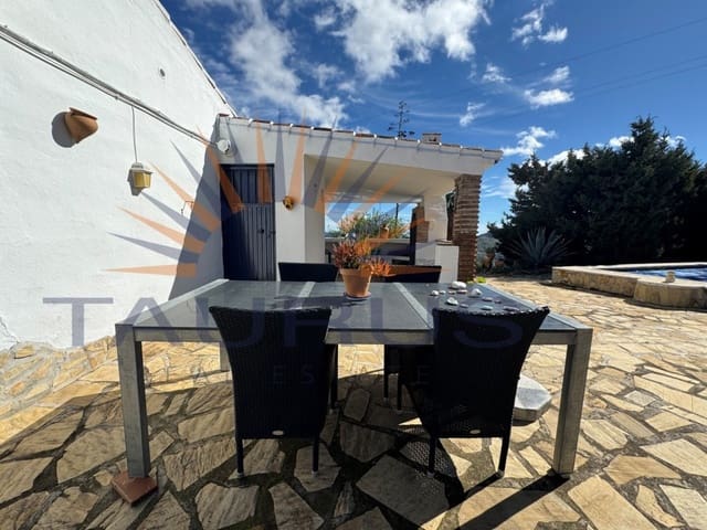 4 Zimmer Villa zu verkaufen in Cómpeta mit Pool Garage - 575.000 € (Ref: 9615346)