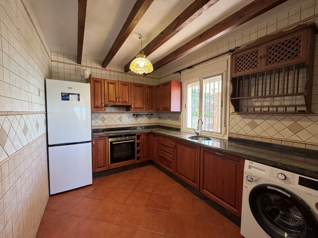 2 soveværelse Villa til leje i Competa med swimmingpool - € 1.250 (Ref: 9619139)