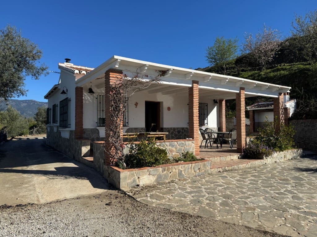 2 soveværelse Villa til leje i Competa med swimmingpool - € 1.250 (Ref: 9619139)