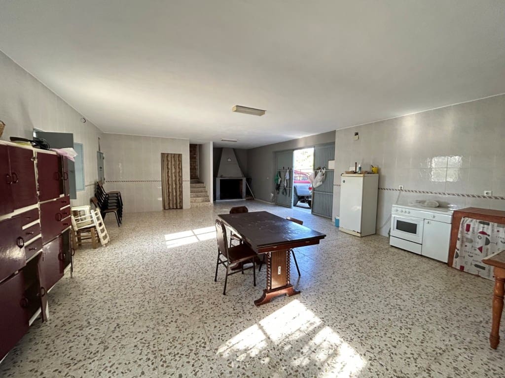 Erhverv til salg i Trapiche - € 650.000 (Ref: 9619140)