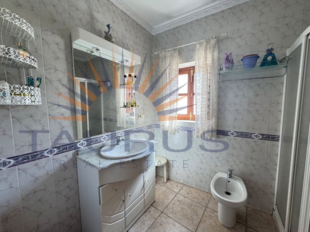 3 soveværelse Byhus til salg i Canillas de Albaida - € 169.000 (Ref: 9634144)