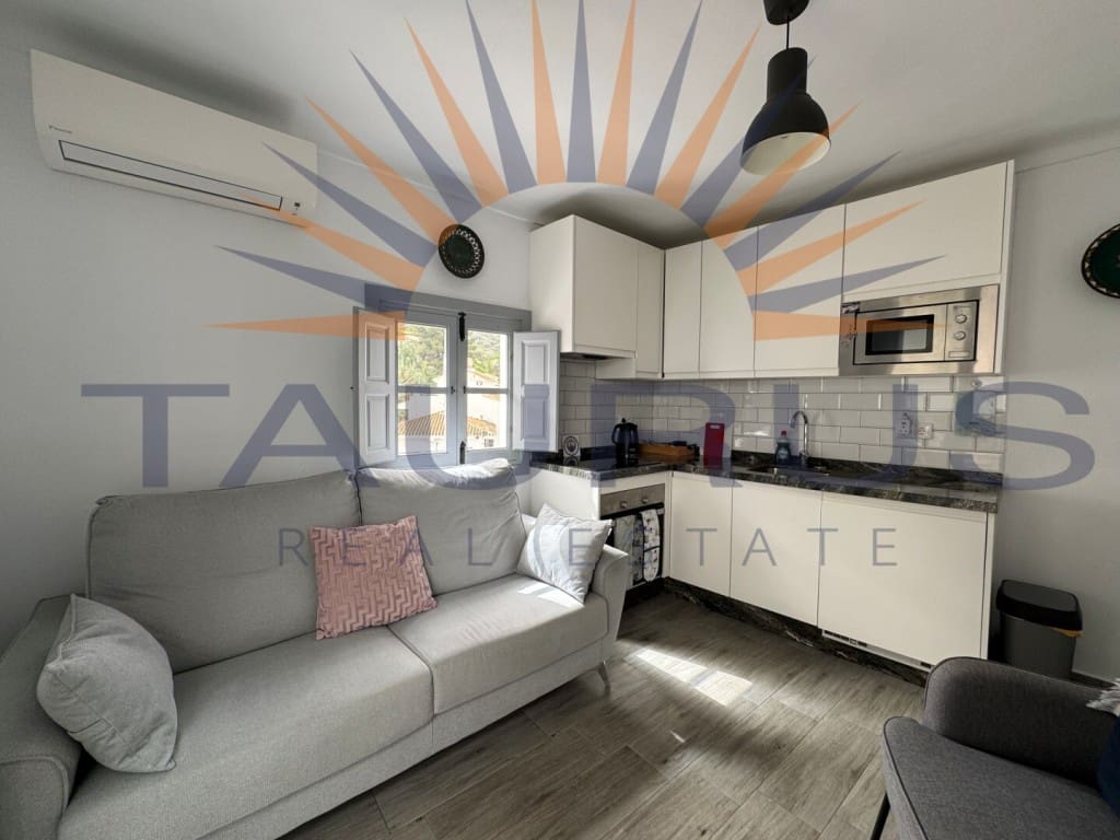 2 Zimmer Haus zu verkaufen in Sayalonga - 179.000 € (Ref: 9651683)