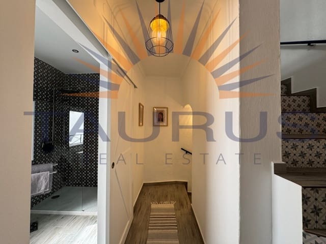 2 Zimmer Haus zu verkaufen in Sayalonga - 179.000 € (Ref: 9651683)