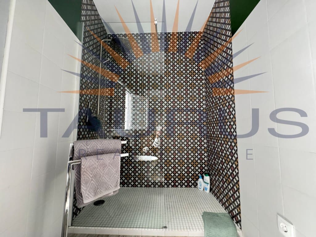 2 Zimmer Haus zu verkaufen in Sayalonga - 179.000 € (Ref: 9651683)