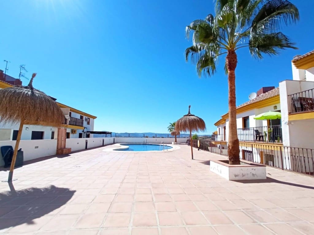 1 bedroom Apartment for sale in Alcaucin with pool garage - € 79,000 (Ref: 9655847)