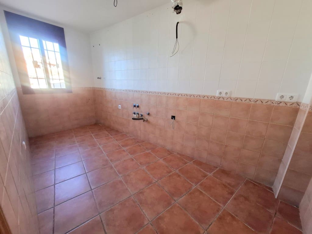 1 bedroom Apartment for sale in Alcaucin with pool garage - € 79,000 (Ref: 9655847)