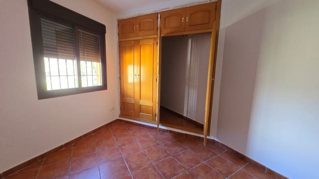 1 bedroom Apartment for sale in Alcaucín with pool garage - € 79,000 (Ref: 9655847)