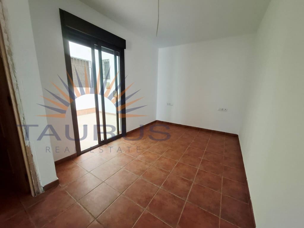 1 sovrum Lägenhet till salu i Alcaucin med pool garage - 79 000 € (Ref: 9655847)