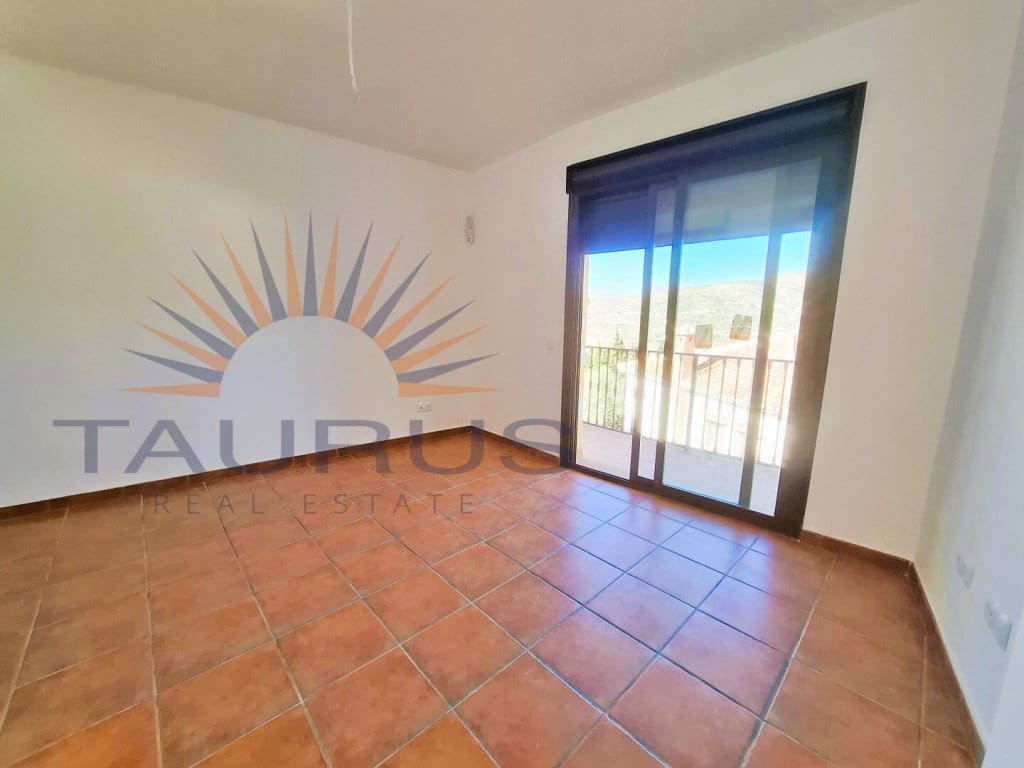 1 sypialnia Apartament na sprzedaż w Alcaucin z basenem garażem - 94 125 € (Ref: 9655847)